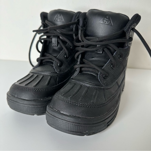 Nike kids Woodside black boots - Picture 3 of 11